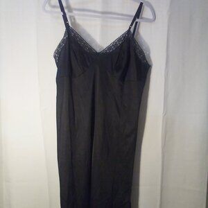 Vanity Fair Slip Women 40 L Nylon Satin Lace Trim Black